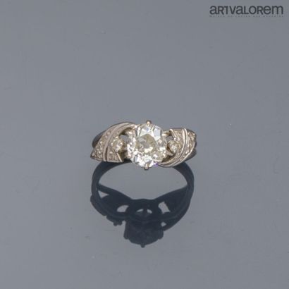 Ring in 750°/°° white gold and platinum,...