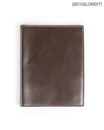 HERMÈS Paris
Brown box diary holder.
Size:...