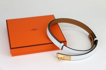 HERMÈS Paris
Women's belt in white epsom...