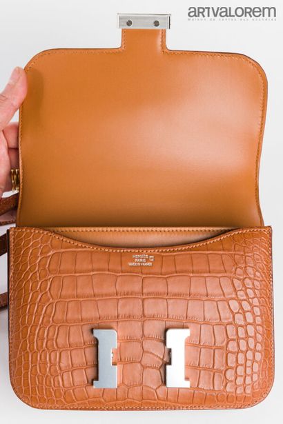 HERMÈS Paris
Mini Constance bag (18cm) in...