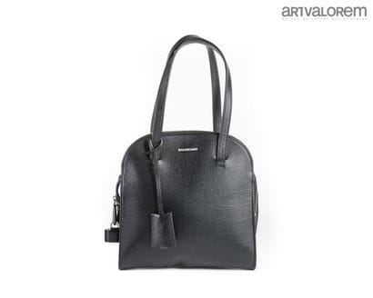 BALENCIAGA
Black vinyl handbag
Black vinyl...