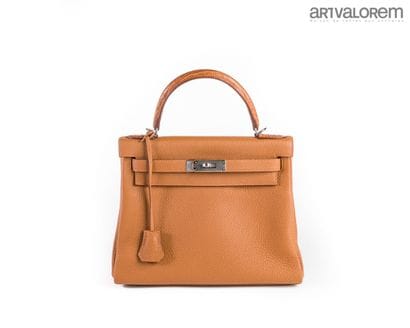HERMÈS Paris- Limited Edition
Kelly 28 bag...