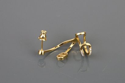 DIOR
Gold-plated metal mono-earring set with...