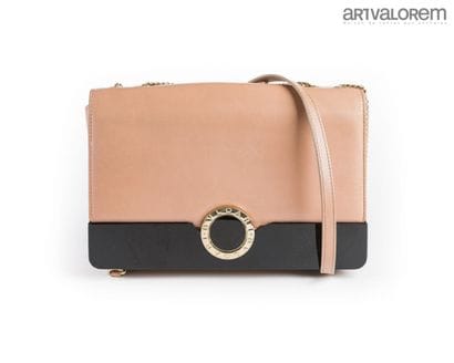 BULGARI
Shoulder bag in soft pink and black...