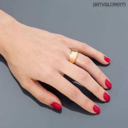 Paulette de BELLECHASSE
Ring in yellow gold...