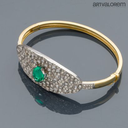Yellow and white gold 750°/°° bangle set...