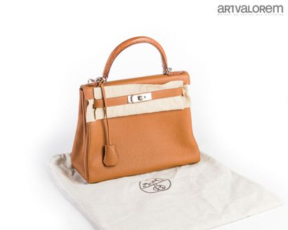 HERMÈS Paris- Limited Edition
Kelly 28 bag...