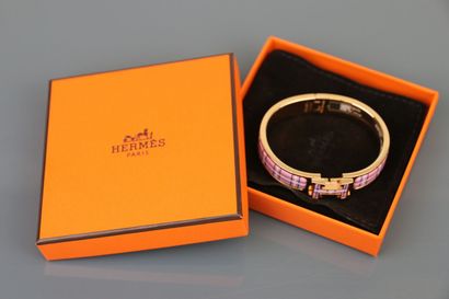 HERMÈS Paris
H-click bracelet, pink tartan...