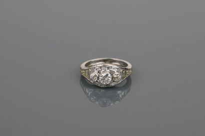 Garter ring in 750°/°° white gold set with...