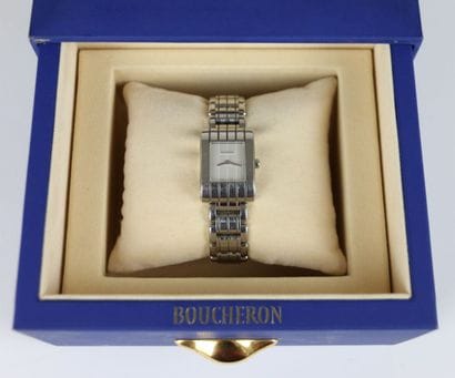 BOUCHERON
Montre bracelet de dame en acier...