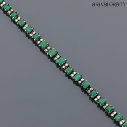 Bracelet rivière en or jaune 585°/°° orné...