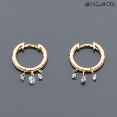 Paire de créoles en or jaune 585°/°° ornées...