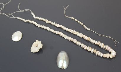 Set of 4 bags of seed beads and 1 bag of...