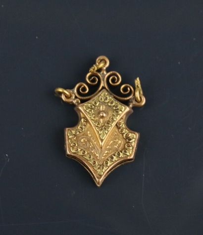 750°/°° gold debris 
Weight: 3,3 g