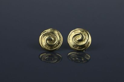 IRIS
Pendant and pair of earrings with pushers...