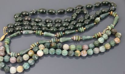 Lot of hard stone necklaces: jasper, agate,...