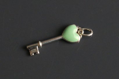TIFFANY & CO
Key pendant in 925°/°° sterling...