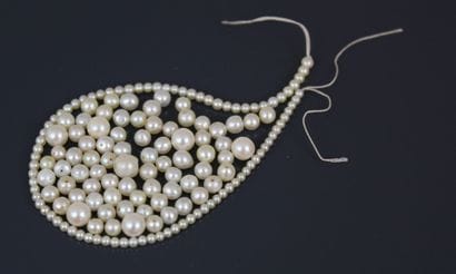 Part of a necklace of probably fine pearls.
Diameter...