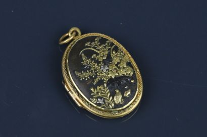 Medallion pendant in yellow gold 750°/°°...