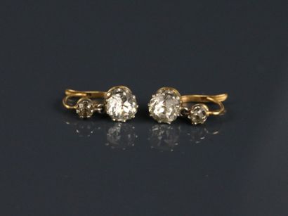 Pair of yellow and white gold 750°/°° dormeuses...