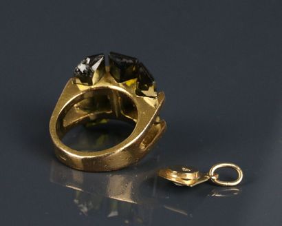 Eye pendant in 585°/°° yellow gold 
Height...