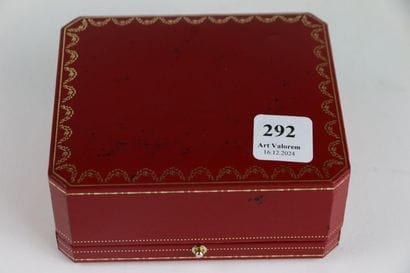 CARTIER
Ecrin de montre et une pochette en...