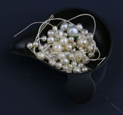 Set of 4 bags of seed beads and 1 bag of...