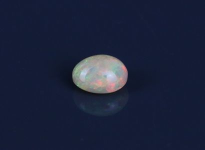 Opale d' Ethiopie de forme cabochon
Poids:...