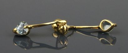 Pair of earrings in yellow gold 750°/°° set...