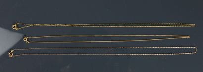 Three chains in 750°/°° yellow gold, one...