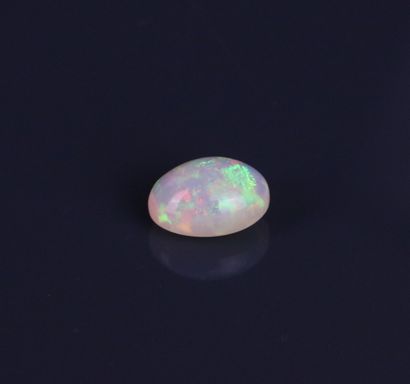 Opale d' Ethiopie de forme cabochon.
Poids:...