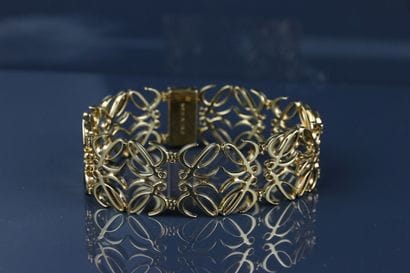 LOEWE Madrid
Bracelet manchette en métal...