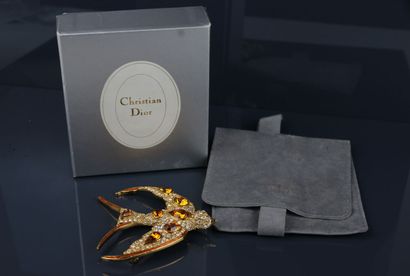 CHRISTIAN DIOR Boutique
Broche hirondelle...