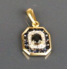 Octagonal pendant in yellow gold 750°/°°...