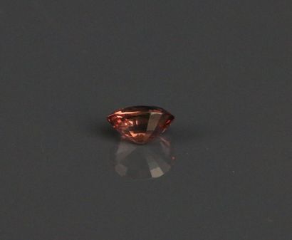 Tourmaline rose-oranger de forme ovale facettée.
Poids:...