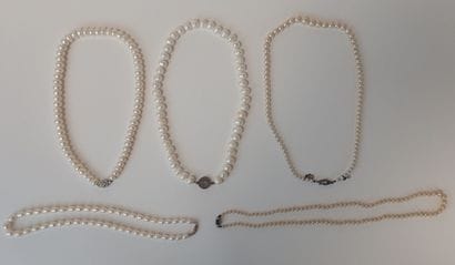 Fallen cultured pearl necklace with metal...