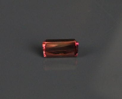 Tourmaline brun-rose de taille mixte.
Poids:...