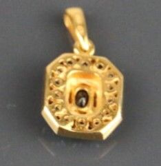 Octagonal pendant in yellow gold 750°/°°...