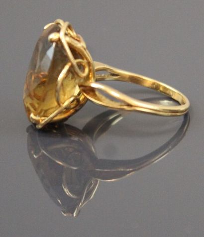 Ring in 750°/°° yellow gold, the basket set...