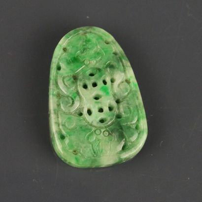 Necklace element in jade carved with openwork...