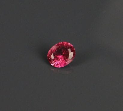 Tourmaline rose de forme ovale facettée.
Poids:...