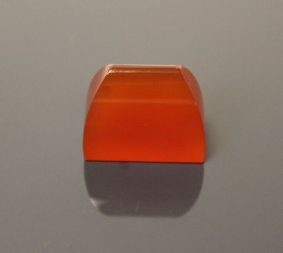 Important lot of gemstones including:
2 shell-shaped...