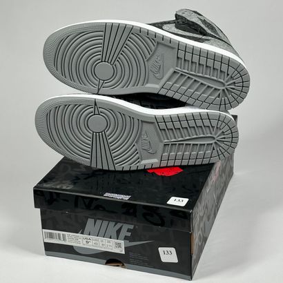 NIKE / JORDAN
Une paire de basket basse,
Modèle...