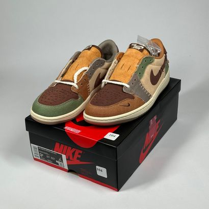 NIKE / JORDAN
Une paire de basket basse,
Modèle...