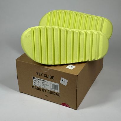 473
ADIDAS / YEEZY
A pair of sandals,
Model...