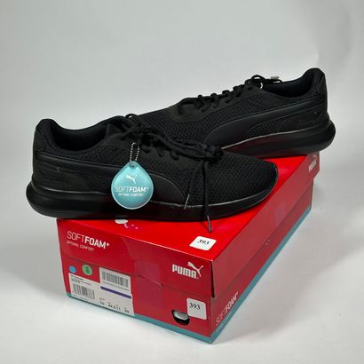 PUMA
A pair of low-top sneakers,
Model: ST...