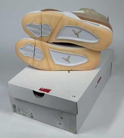 NIKE / JORDAN
A pair of high-top sneakers,
Model:...