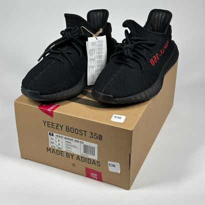 ADIDAS / YEEZY
A set of 5 pairs of low-top...