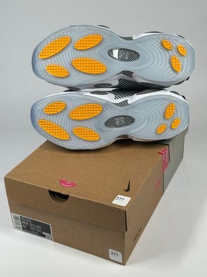 NIKE x NOCTA
Une paire de basket basse,
Modèle...