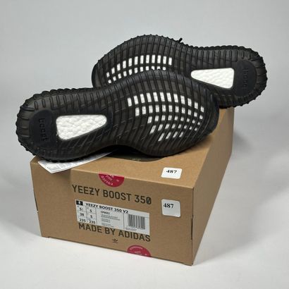 ADIDAS / YEEZY
A set of 5 pairs of low-top...